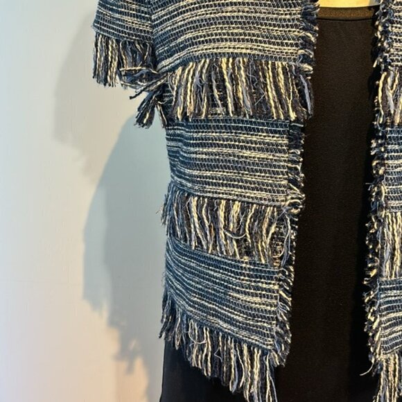 424 Fifth Lord&Taylor blue/white tweed fringe short sleeve jacket/blazer size 6 - Picture 3 of 11